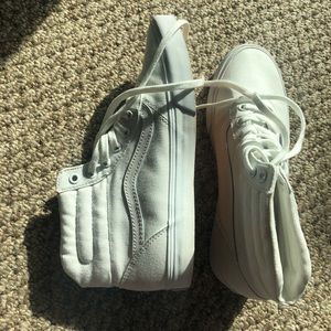 White Hightop Oldskool Vans